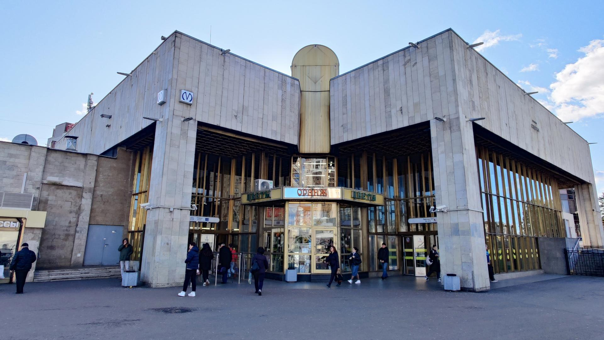 Источник: https://78.ru/amp/news/2025-11-13/stanciyu-metro-ozerki-zakroyut-na-kapremont-v-2026-godu