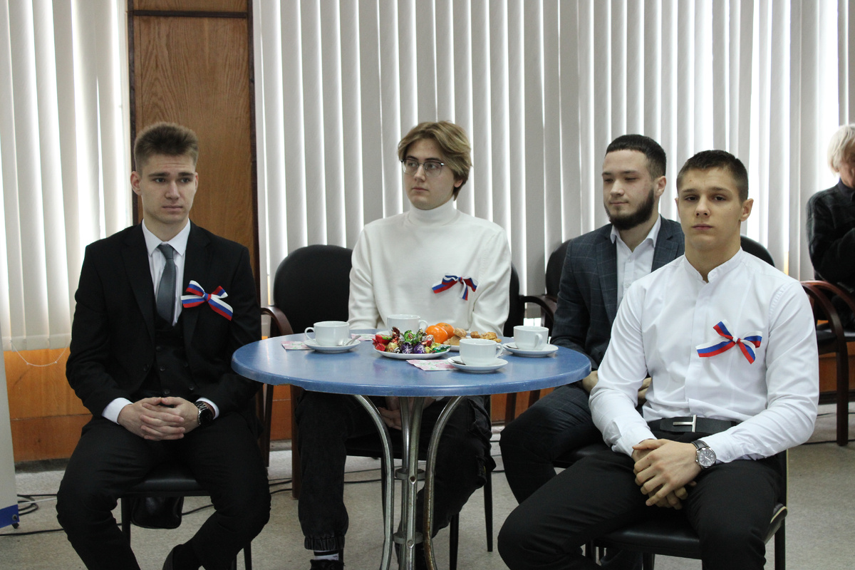 Лучшие студенты на встрече с ректором 