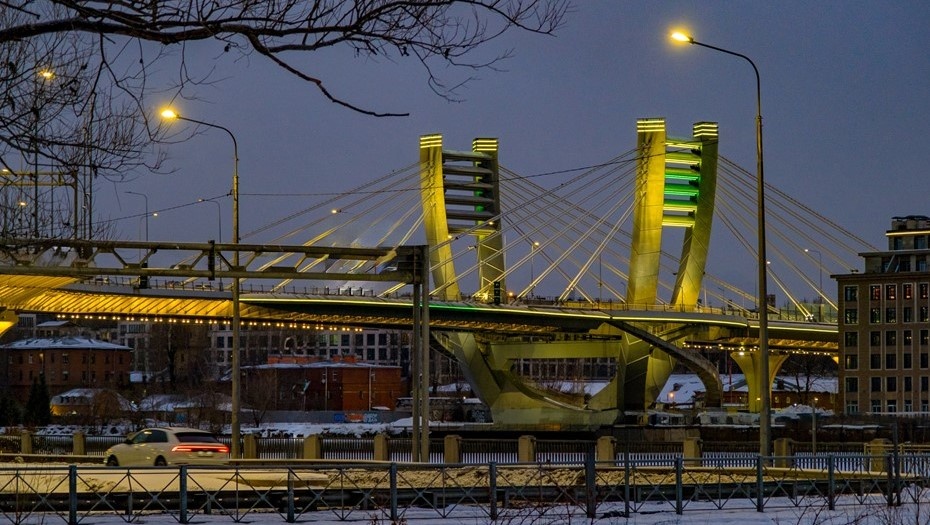    Три знаковых моста Петербурга подсветят в честь годовщины прорыва блокады Ленинграда Автор фото: Смольный