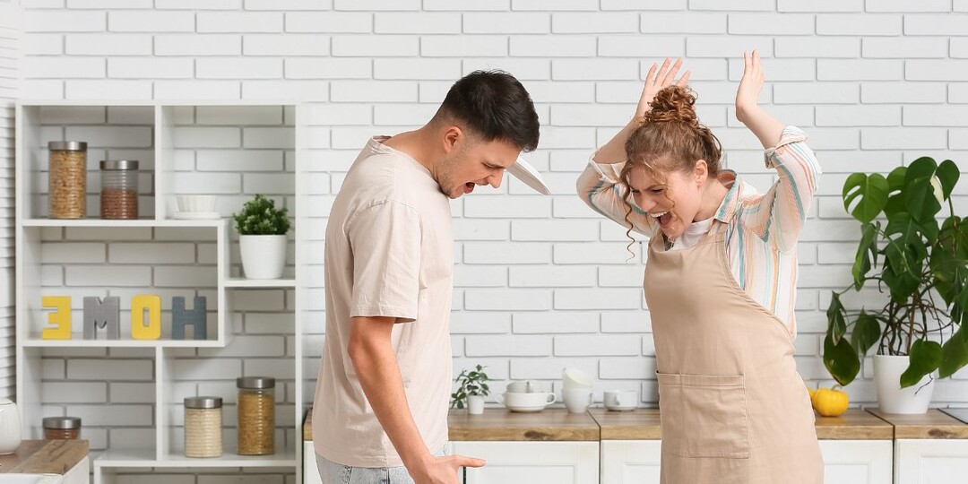 – Почему ты заблокировал карту? И почему твой кредит стал не мне? – кричу на мужа изменщика