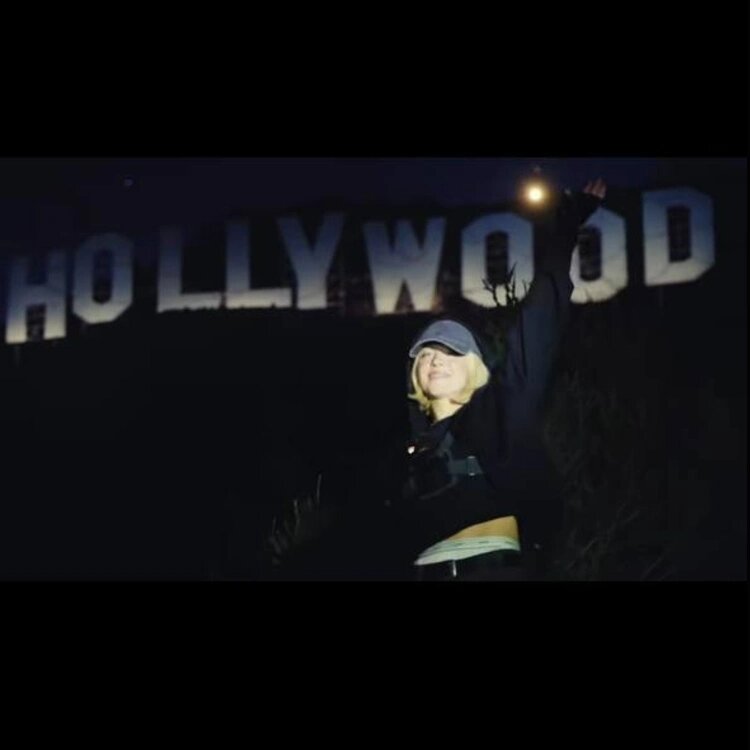 ФОТО: Instagram Сидни Суини (запрещенная в России соцсеть; принадлежит компании Meta, признанной экстремистской организацией и запрещенной в РФ)📷
