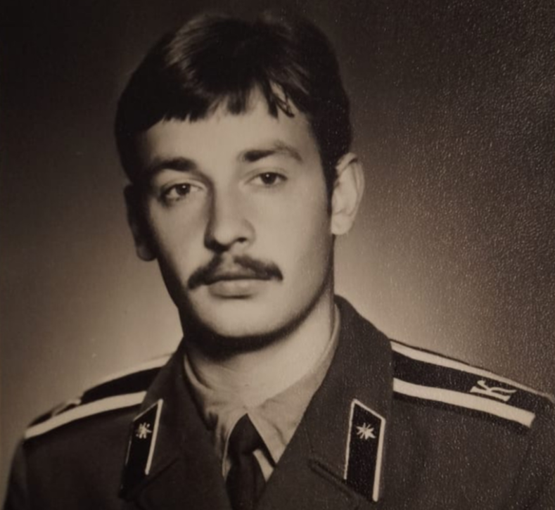 Автор, он же будущий мировой рекордсмен из книги Гиннесса и подполковник. Ныне запаса.