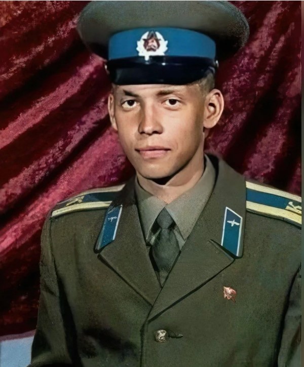 Сергей Глушко поступил в Военно-космическую академию.