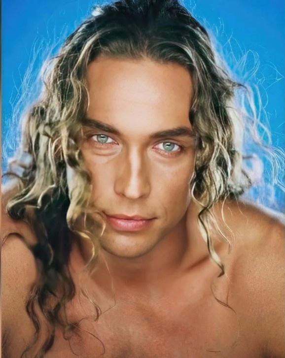 Сергей Глушко стал самым известным стриптизером в Москве.