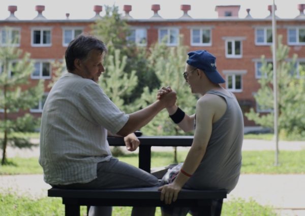 «Хочется приходить сюда чаще»: как волонтёры помогают людям, проживающим в психоневрологических интернатах  📷
