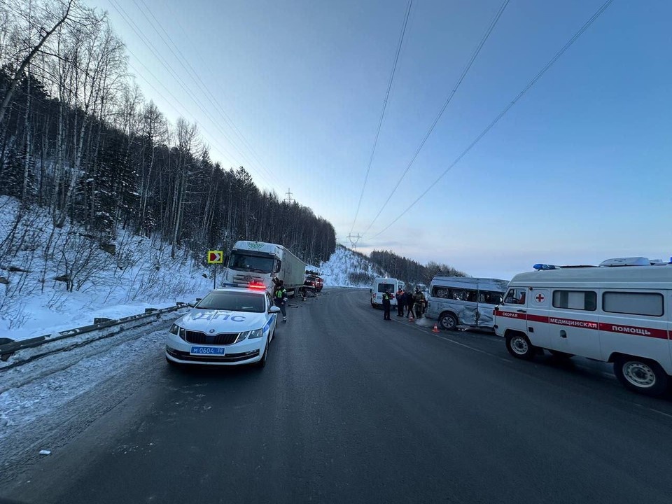    Один из пострадавших в ДТП находится в тяжелом состоянии ГУ МВД по Иркутской области