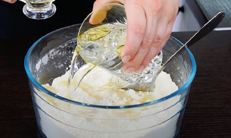 Пампушки с чесноком и зеленью: аромат домашнего уюта в каждом кусочке