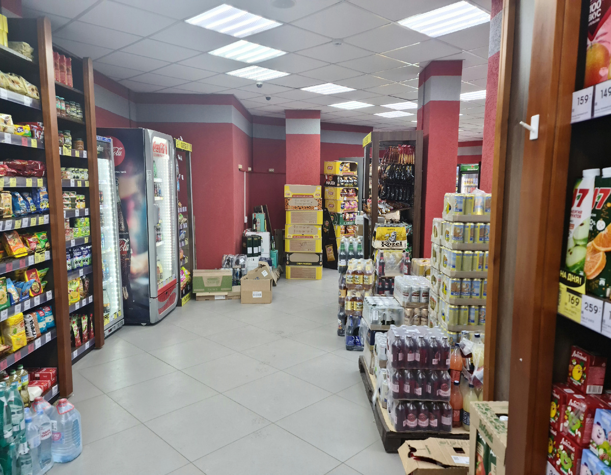 Шоу сейчас устраивают не только на еде, но и на аптеках тоже, поэтому жесть везде. Хоть реально ходить и голодать на одной воде