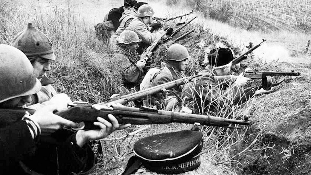 Защитники Севастополя, 1941. © sevmuseum.ru