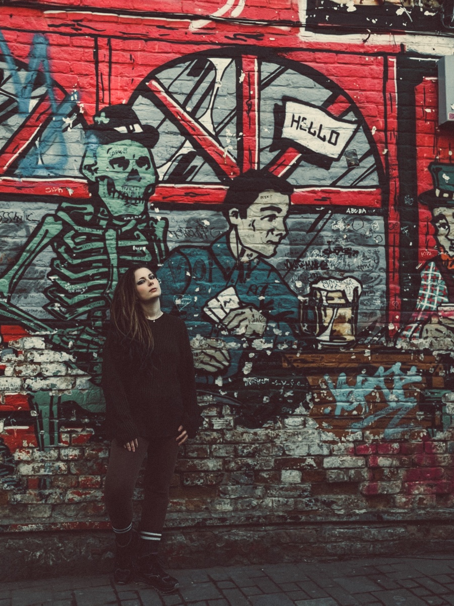 Приветствую! На связи Котовски. Здесь делюсь своими мыслями, моментами из жизни и уникальным вайбом. Надеюсь, мой контент вдохновит тебя и подарит море положительных эмоций. Добро пожаловать! Не стесняйся подписываться и заглядывать ко мне почаще ;)