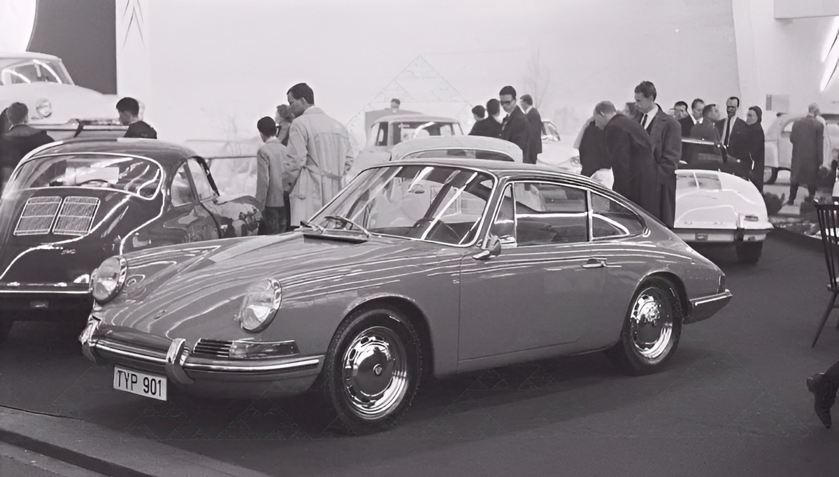 Презентация Porsche 901 в 1963 году во Франкфурте 