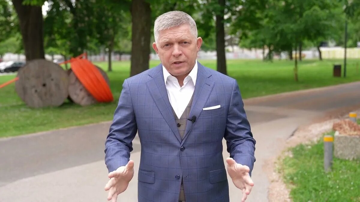 Кадр из видео. Роберт Фицо