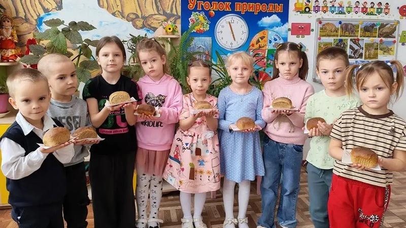    Символ героизма – кусочек блокадного хлеба