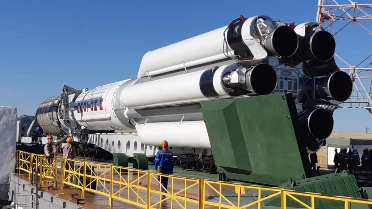 Ракета "Протон-М" на стартовом комплексе / © Photo : Официальный сайт Роскосмоса