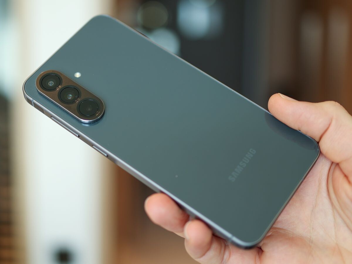    Samsung Galaxy A57 показали на официальных изображениях