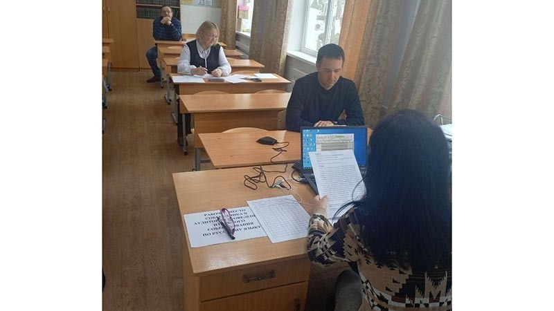    В диалоге с экзаменатором - родители