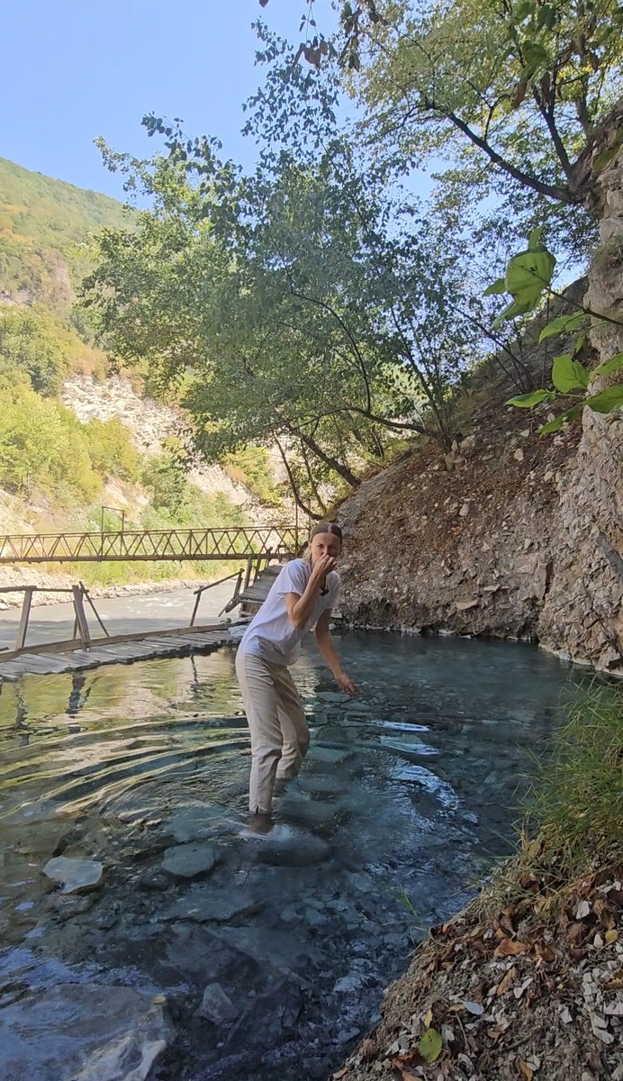 Забыла снять микрофон