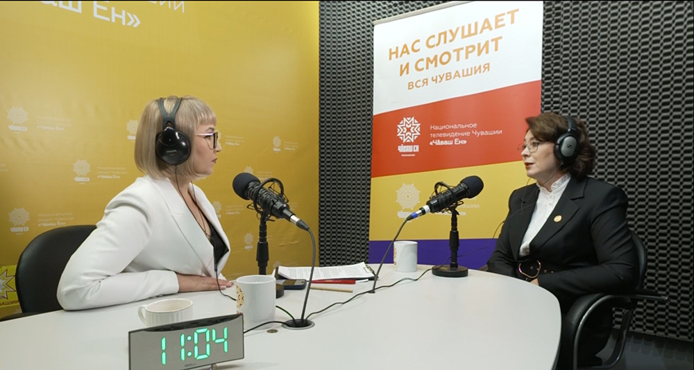 На «прямой линии» Лариса Тарасова говорила о переселении медиков и немного о реорганизации