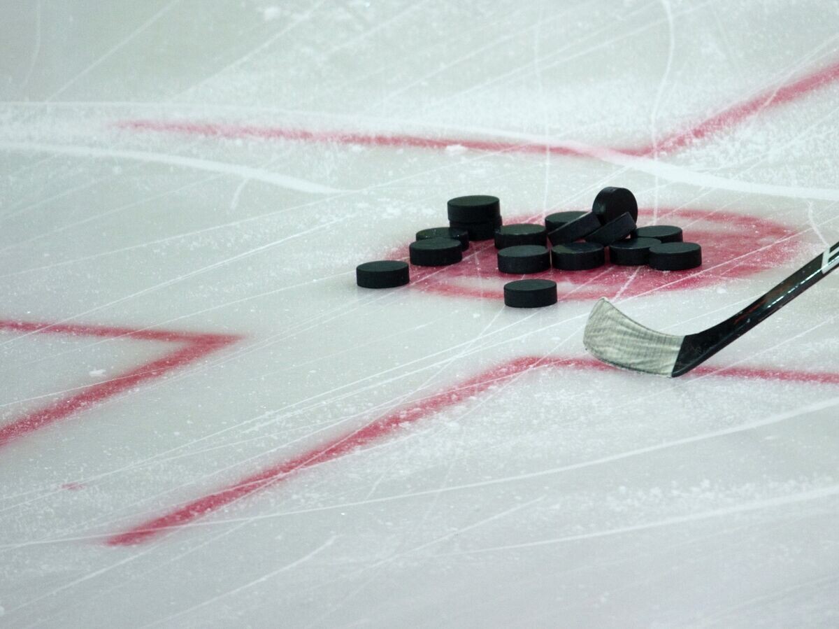    Хоккейные шайбы | © РИА Новости / Александр Вильф