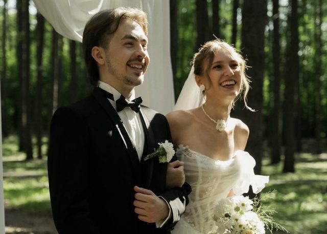    Эрнест и Анна. Фото: @iamanyax (Instagram*)