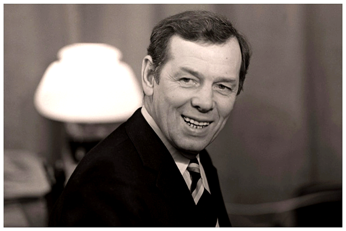 Георгий Жжёнов. Фото: «24smi.org»/ Источник: https://24smi.org/article/407394-kak-skladyvaiutsia-sudby-detei-i-vnukov-aktera-geo.html
