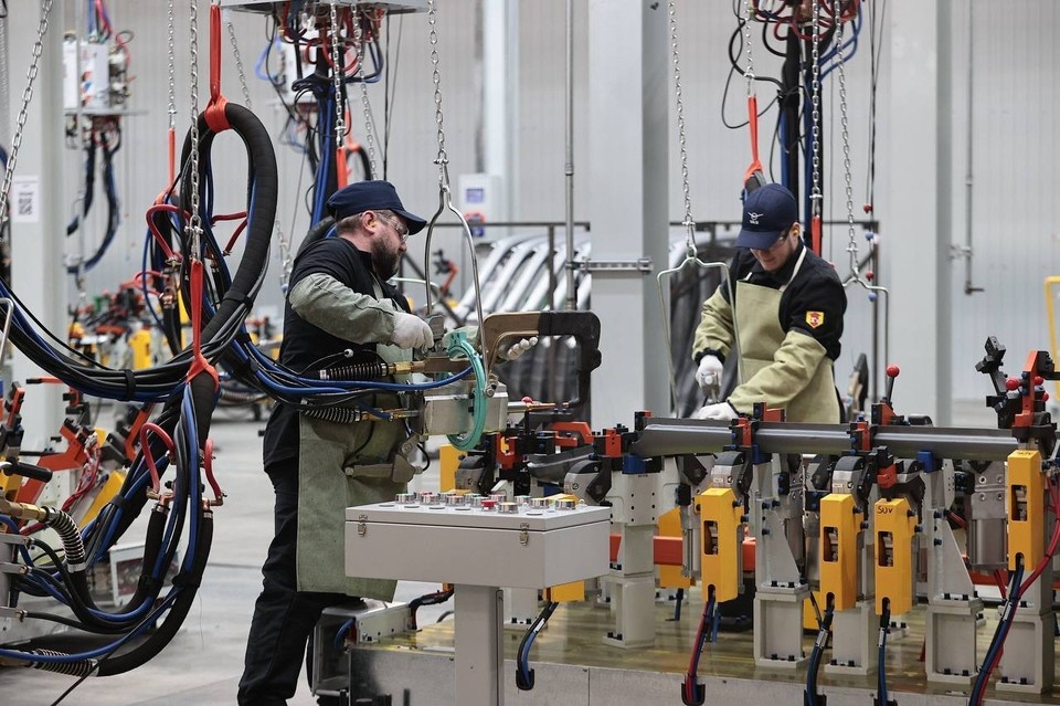    «Соллерс» планирует вложить в модернизацию УАЗа свыше 12 млрд рублей. ФОТО: тг-канал Алексея Русских