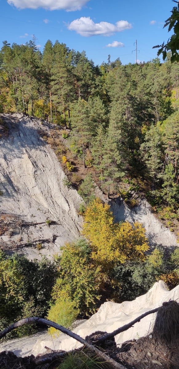 Приятные воспоминания о летних походах. Это известное место недалеко от города 