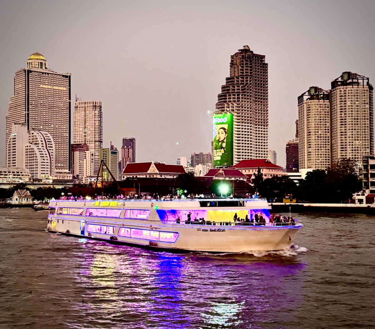 Пароход на реке Чаопрая