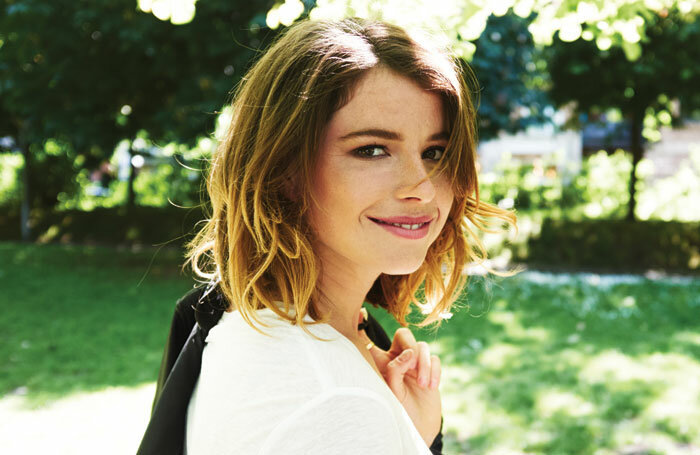 "Основная черта русских - прямота, честность и простота", - британская актриса Джесси Бакли