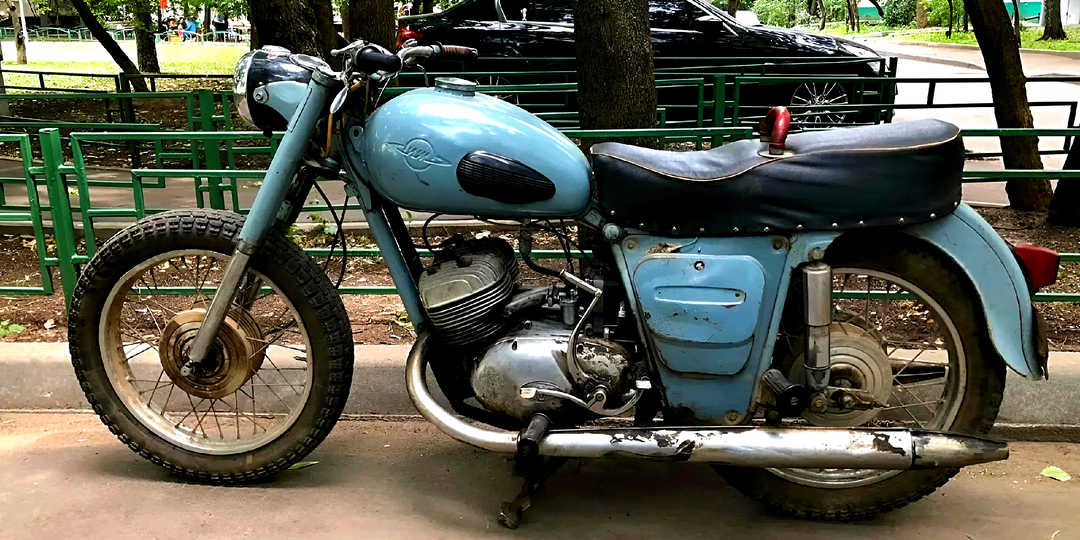 Мотоциклы СССР, за которой стояли в очереди, а потом проклинали