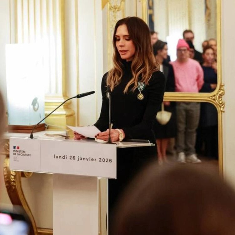 ФОТО: Instagram Виктории Бекхэм (запрещенная в России соцсеть; принадлежит компании Meta, признанной экстремистской организацией и запрещенной в РФ)📷
