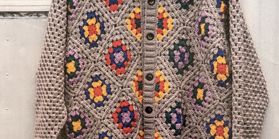 Кофточки из мотивов крючком, способные удивлять.