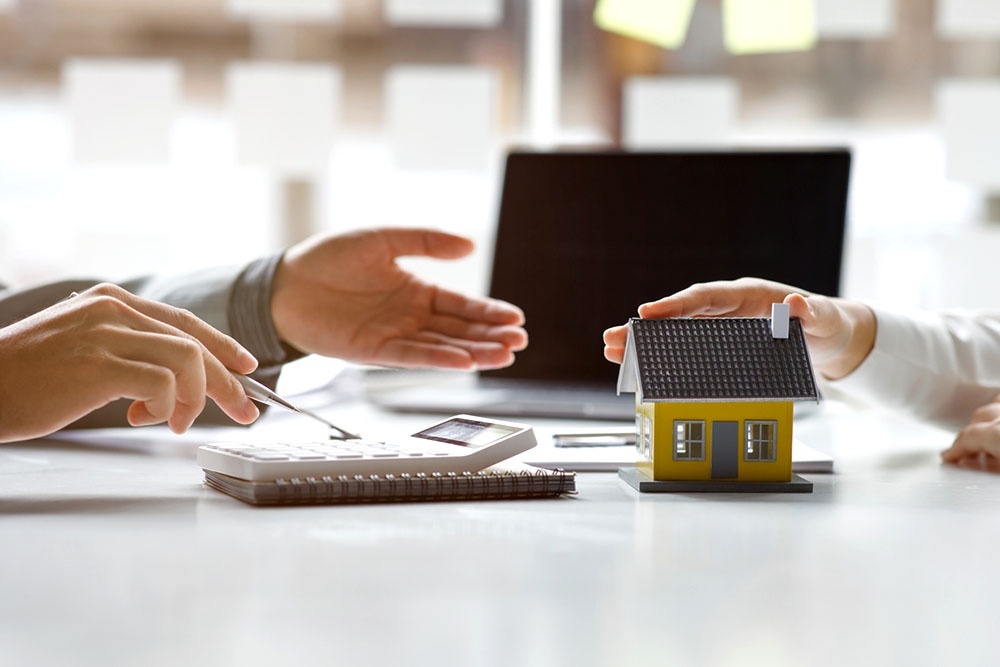    Страхование залоговой недвижимости - это не выбор, а требование федерального закона. / Фото: iStock