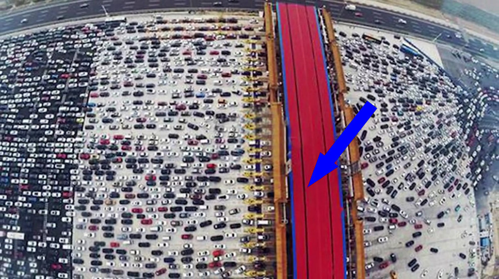    Китайские дороги – сначала права потом бензин: как не остаться у обочины