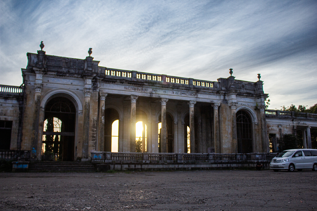 Серия Вокзалы Абхазии 2022г. Фотограф Тамара Прибойченко.