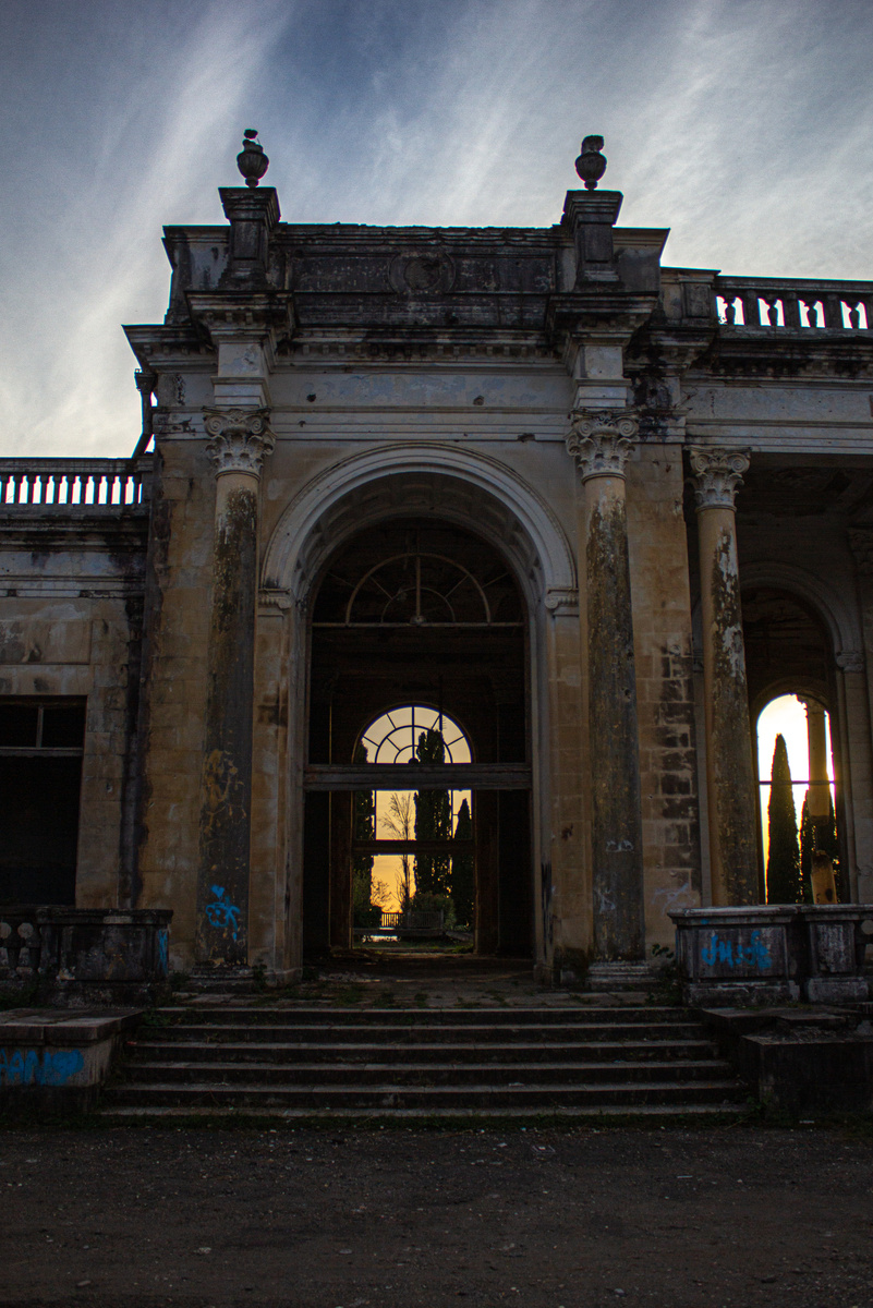 Серия Вокзалы Абхазии 2022г. Фотограф Тамара Прибойченко