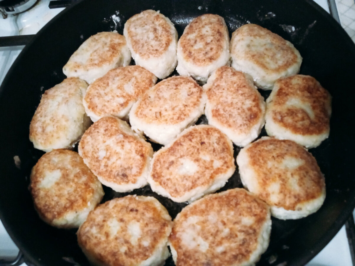    Щучьи котлеты с салом раскроют секрет идеальной сочности