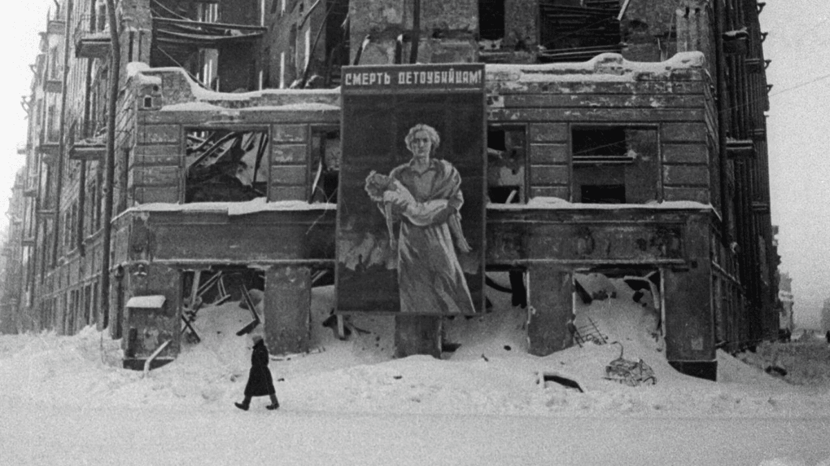 Блокадный Ленинград, декабрь 1942 года.