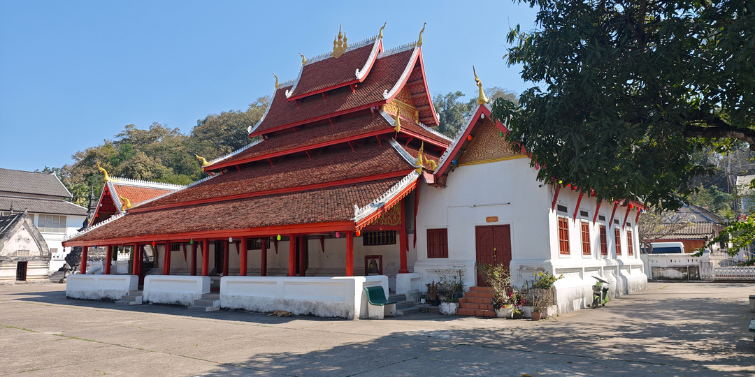Луангпхабанг за один день: храмы, реки и главное наследие Лаоса в ЮНЕСКО
