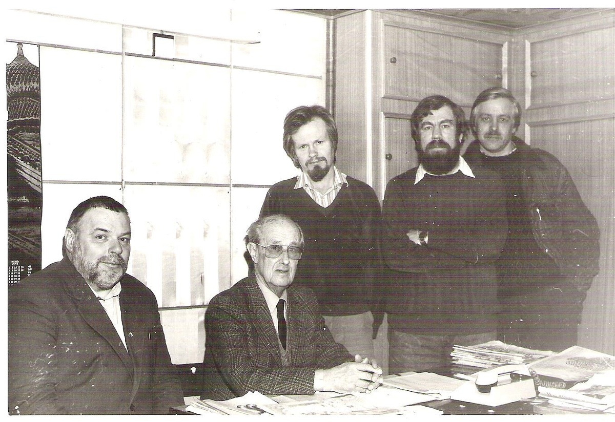Фото из открытых источников. В редакции петрозаводской газеты «Набат Северо-Запада», 1992 г. Слева направо: Ю. Линник, Р. Редлих, Э. Хямяляйнен… 