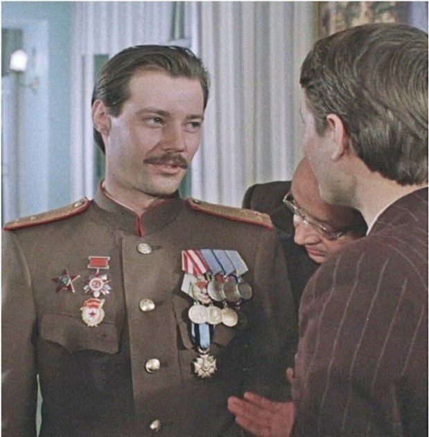 ЯндексКартинки. В. Шарапов фильм "Место встречи изменить нельзя