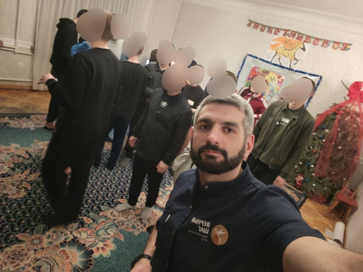 Упражнение «Телесное заземление»: как в тишине и безопасности вернуть себе почву под ногами