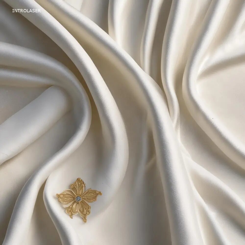    Сравнение диплома гособразца и частного сертификата для работы с профессиональным диодным лазером в салонах