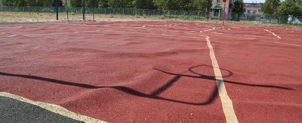 Покрытие с отслоениями от основания. Источник: сеть Интернет