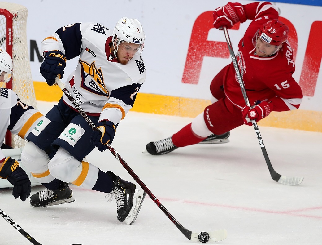 Когда-то  Григорий Дронов играл за родную Магнитку.