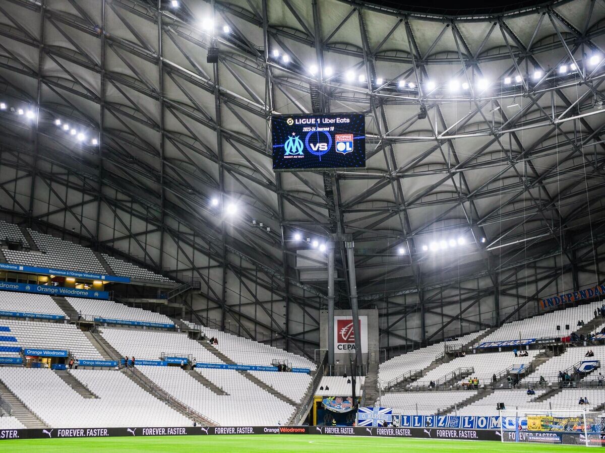    Табло стадиона "Велодром" в Марселе | © Фото : Пресс-служба ФК "Лион"