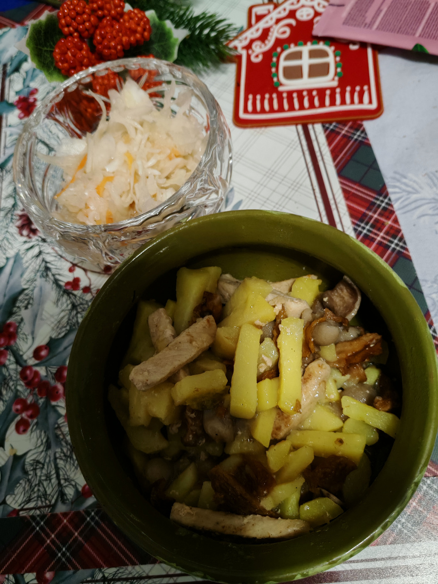 Картошка, грибы, мясо, капустка...