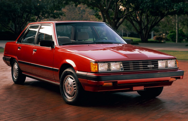 1 поколение (V10) для Европейского рынка (левый руль), 1982–1986