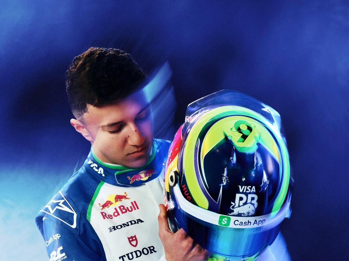    Пилот "Ред Булл" Исак Хаджар | © Фото : Соцсети спортсмена