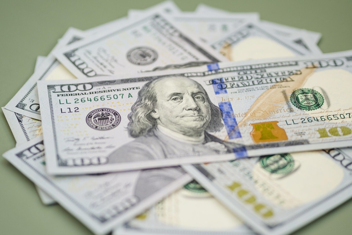     Назревает новый баланс: сколько будет стоит доллар до конца января